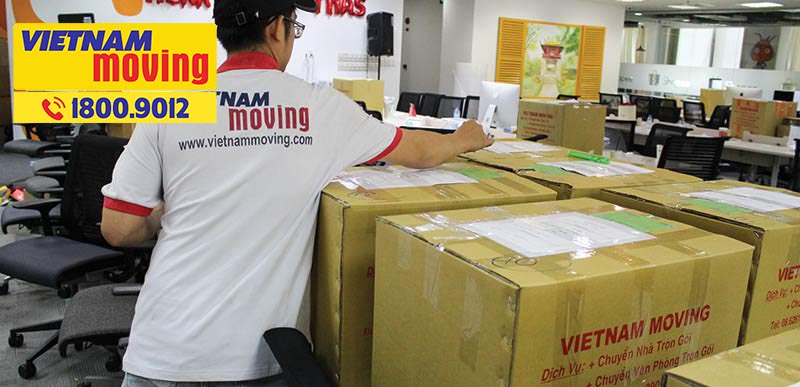 Đồ đạc được bỏ vào thùng ghi chú cẩn thận