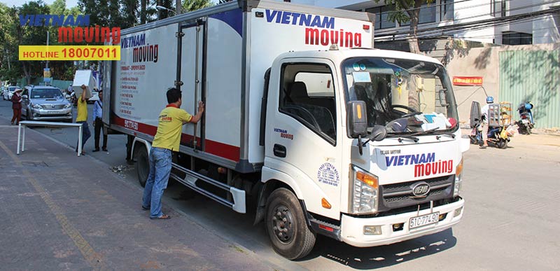 nhận chở hàng thuê xe tải vietnammoving