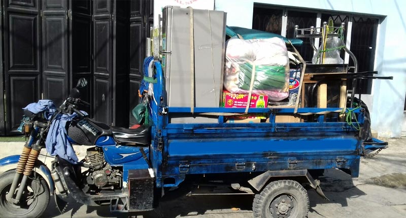 Chuyển nhà bằng xe ba gác