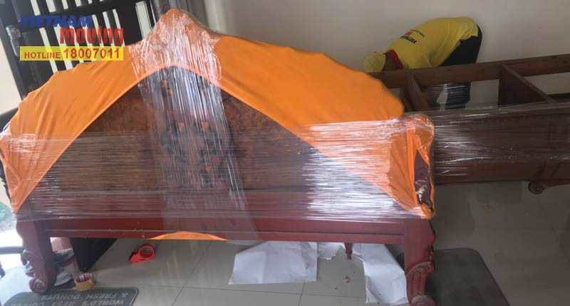 Step 2: Dismantle the bed