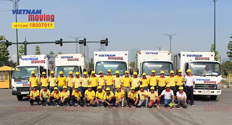 Đội ngũ nhân viên và hệ thống xe tải Vietnam Moving
