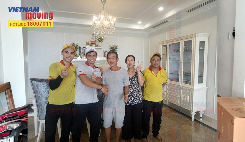 Khách hàng hài lòng với dịch vụ chuyển nhà trọn gói