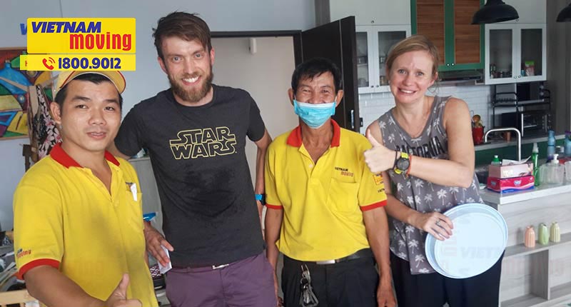 Khách hàng hài lòng với dịch vụ chuyển nhà Vietnam Moving