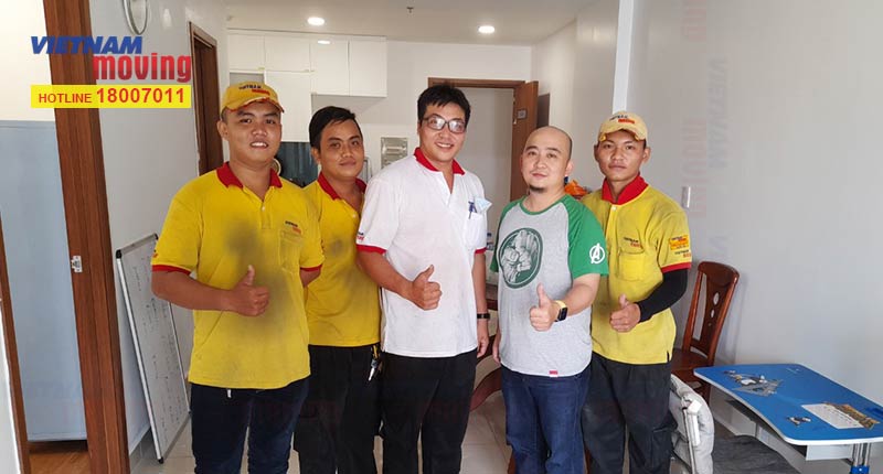 Khách hàng hài lòng với chi phí dịch vụ chuyển nhà trọn gói Vietnam Moving