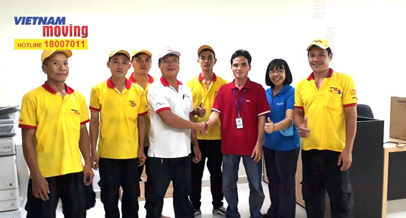 Khách hàng sử dụng dịch vụ chuyển văn phòng Vietnam Moving