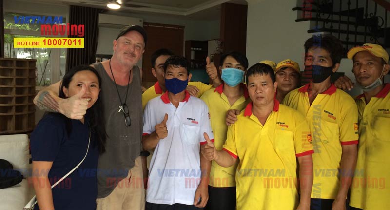 Khách nước ngoài hài lòng về dịch vụ chuyển nhà trọn gói Vietnam Moving