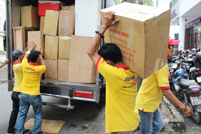 Hệ thống xe tải dịch vụ chuyển nhà trọn gói quận 1 TPHCM tại Vietnam Moving